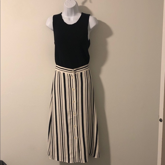 Loft Skirt - Picture 6 of 6